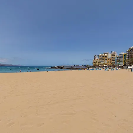 By Playa De Canteras Las Palmas de Gran Canaria